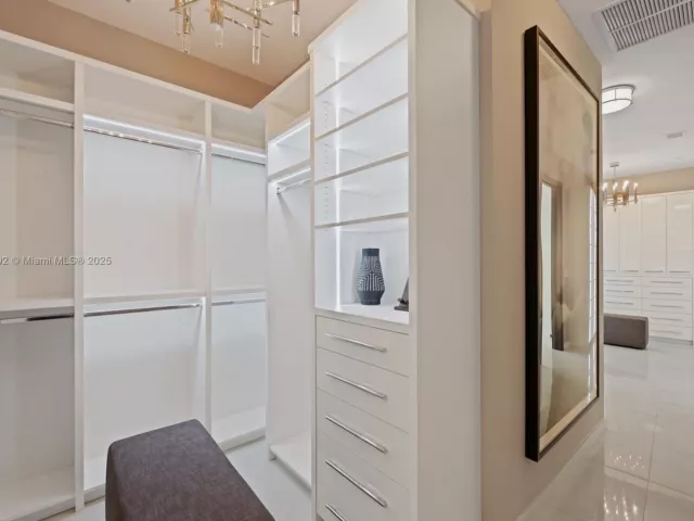 4-bedroom condo for sale in Fort Lauderdale - 2200 N Ocean Blvd S2301 - MondialRealty