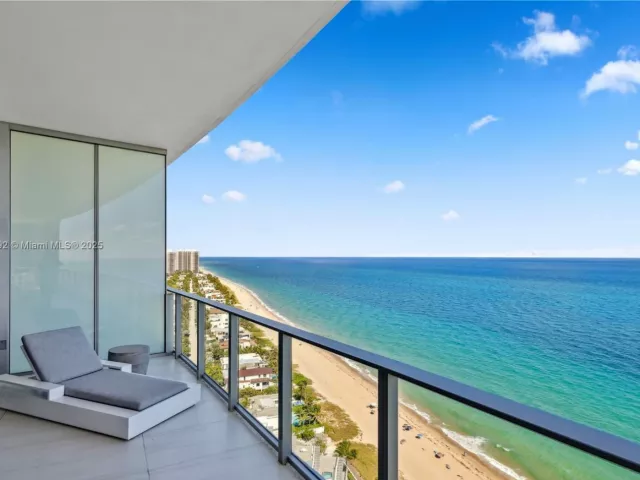 4-bedroom condo for sale in Fort Lauderdale - 2200 N Ocean Blvd S2301 - MondialRealty