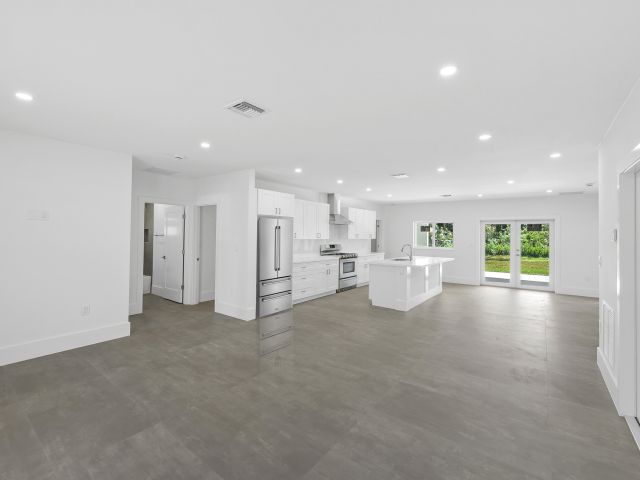 Home for rent at 13350 61st Lane N - photo 6673224