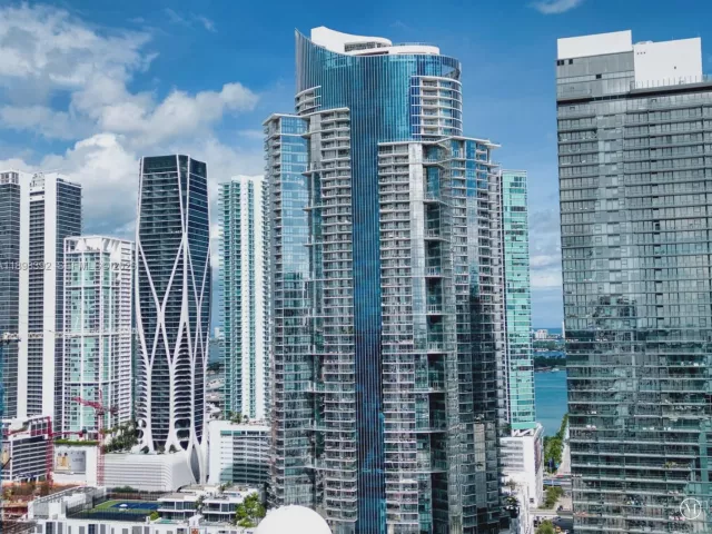 3-bedroom condo for sale in Miami - 851 NE 1st Ave 4107 - MondialRealty