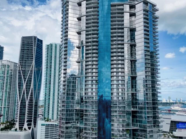 3-bedroom condo for sale in Miami - 851 NE 1st Ave 4107 - MondialRealty