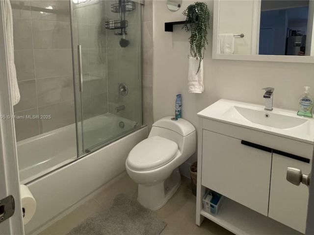 2-bedroom home for rent in Miami - 3132 NW 43rd St - MondialRealty