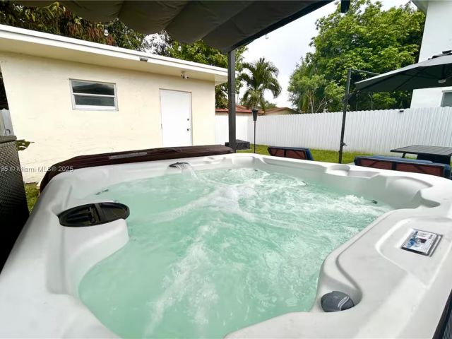 2-bedroom home for rent in Miami - 3132 NW 43rd St - MondialRealty