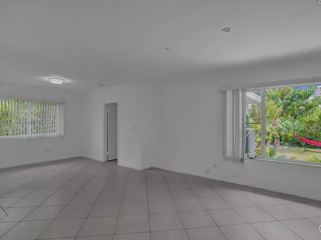 3-bedroom home for rent in Surfside - 8851 Byron Ave - MondialRealty