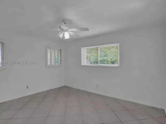 3-bedroom home for rent in Surfside - 8851 Byron Ave - MondialRealty