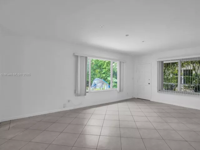 3-bedroom home for rent in Surfside - 8851 Byron Ave - MondialRealty