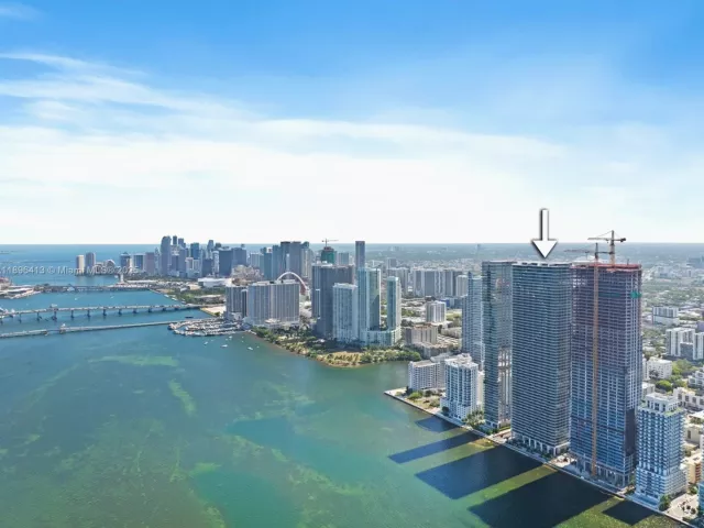 2-bedroom condo for rent in Miami - 700 NE 24th St 702 - MondialRealty