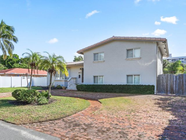 Home for sale at 4850 NE 28th Avenue - photo 6687137