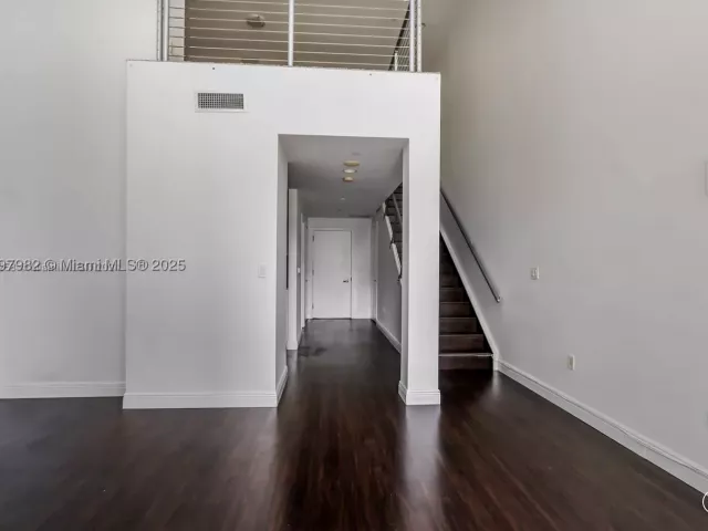 1-bedroom condo for sale in Miami - 1050 Brickell Ave 414 - MondialRealty
