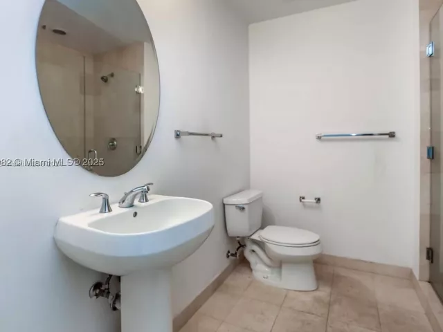1-bedroom condo for sale in Miami - 1050 Brickell Ave 414 - MondialRealty