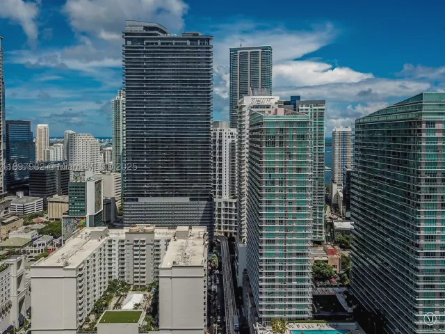 1-bedroom condo for sale in Miami - 1050 Brickell Ave 414 - MondialRealty