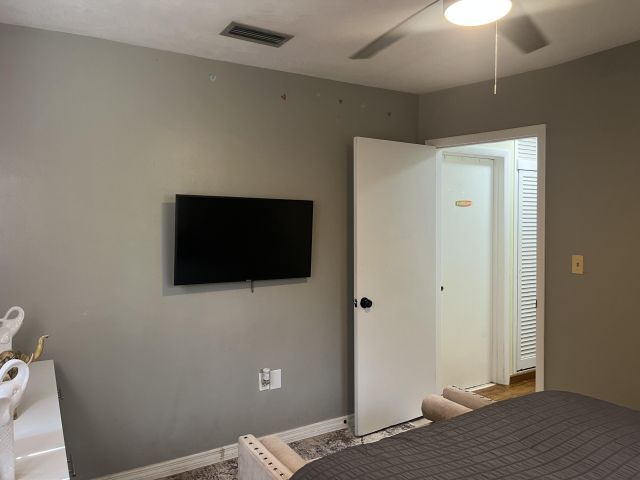 Home for sale at 621 SW 68th Avenue - photo 6690031