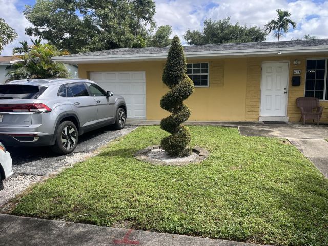 Home for sale at 621 SW 68th Avenue - photo 6690036