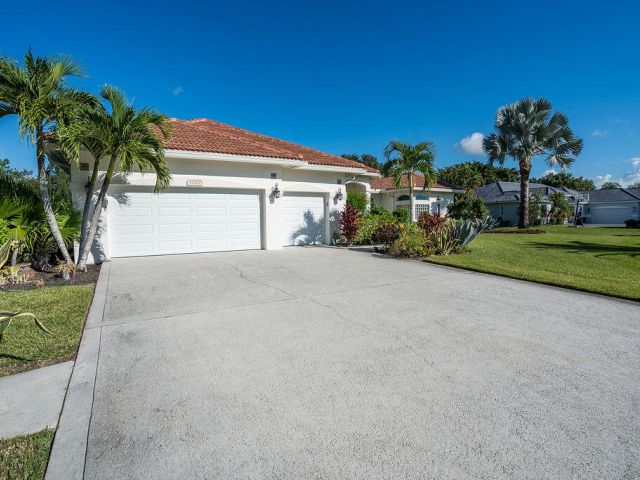 Home for sale at 11910 Torreyanna Circle - photo 6712850