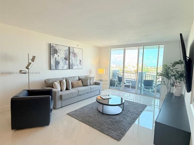 Apartment for sale  Unit #909 - photo 6684150