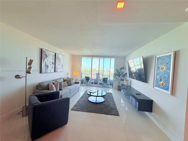 Apartment for sale  Unit #909 - photo 6684156