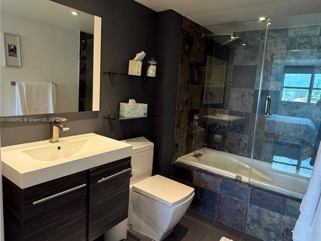 Apartment for sale  Unit #909 - photo 6684163