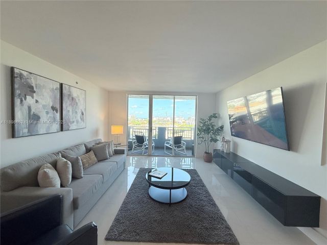 Apartment for sale  Unit #909 - photo 6684164