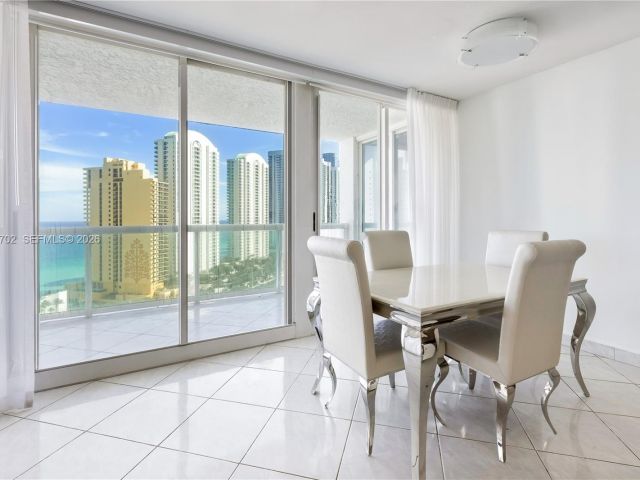 Apartment for rent  Unit # - photo 7493173