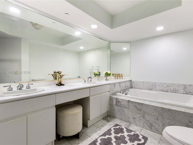 Apartment for rent  Unit # - photo 7493179