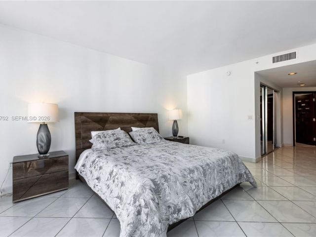 Apartment for rent  Unit # - photo 7493182