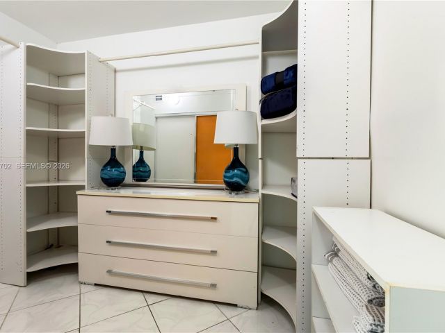 Apartment for rent  Unit # - photo 7493184