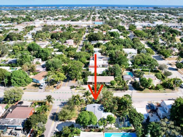 Home for sale at 802 Lytle Street - photo 6676348