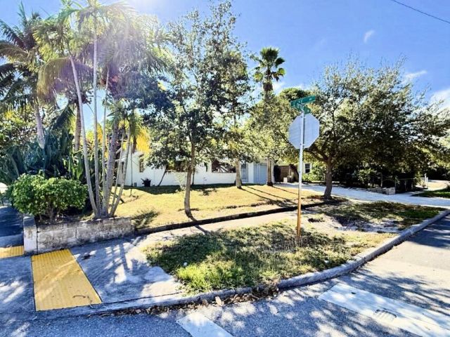 Home for sale at 802 Lytle Street - photo 6676351