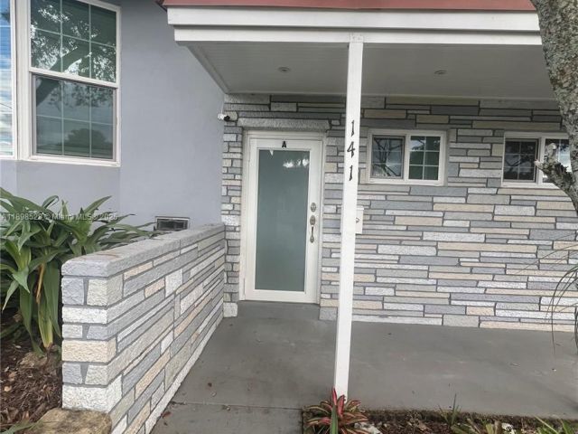 Home for rent at 141 NW 72nd Way 1 - photo 7430748