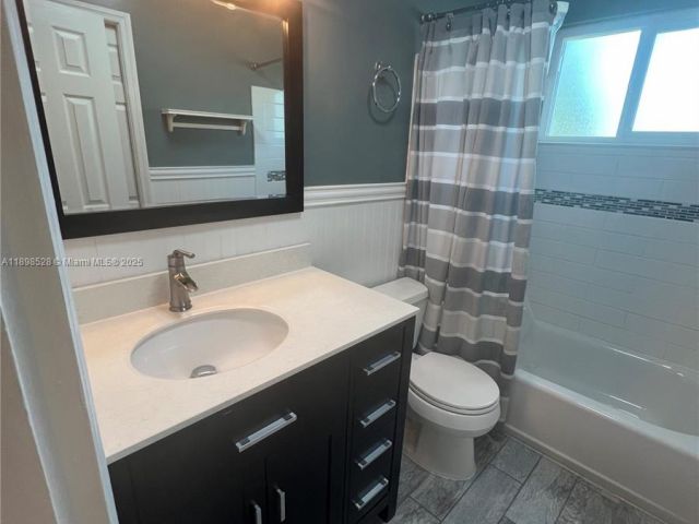 Home for rent at 141 NW 72nd Way 1 - photo 7430754