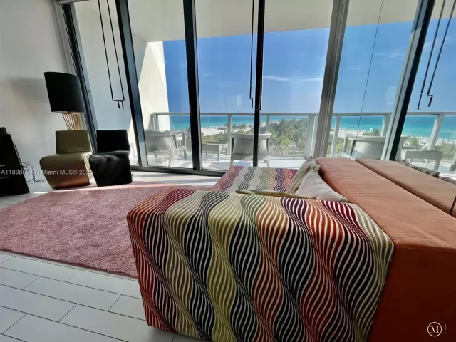 condo for rent in Miami Beach - 2201 Collins Ave 626 - MondialRealty