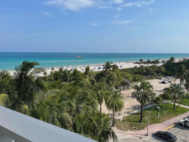 condo for rent in Miami Beach - 2201 Collins Ave 626 - MondialRealty