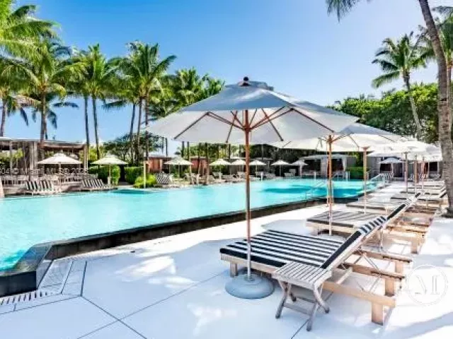 condo for rent in Miami Beach - 2201 Collins Ave 626 - MondialRealty