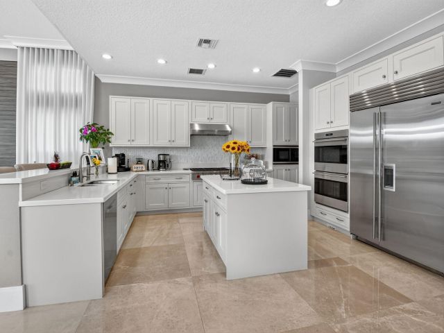 Home for rent at 16892 Strasbourg Lane - photo 6676763