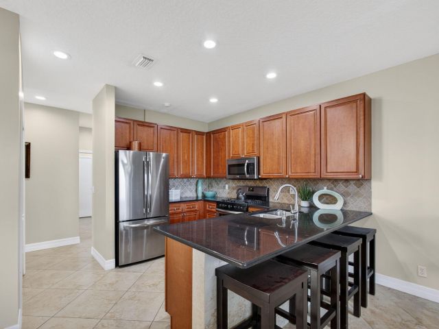 Home for rent at 8400 Heritage Club Drive - photo 6731710