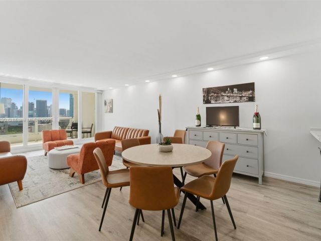 Apartment for rent  Unit #A-2655 - photo 6679346