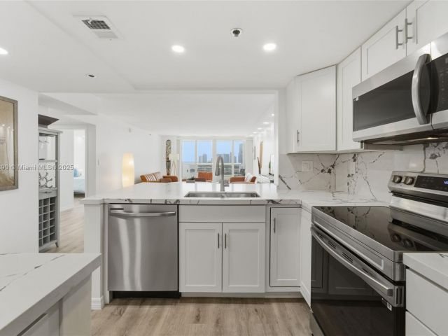 Apartment for rent  Unit #A-2655 - photo 6679348