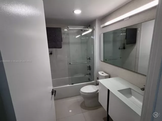 Apartment for rent  Unit #402 - photo 6679523