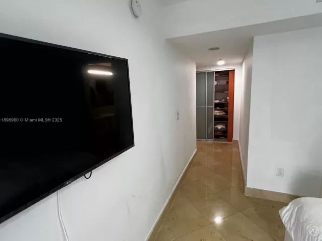 Apartment for rent  Unit #402 - photo 6679522