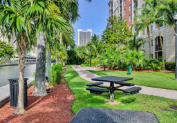 Apartment #1614 at Porto Bellagio