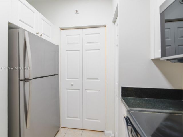 Apartment for sale  Unit #1614 - photo 6751733