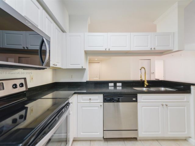 Apartment for sale  Unit #1614 - photo 6751734