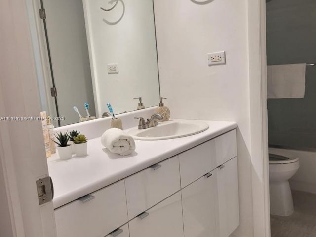 Apartment for sale  Unit #736 - photo 6681334