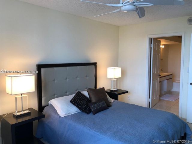 2-bedroom condo for rent in Aventura - 3530 Mystic Pointe Dr 1008 - MondialRealty