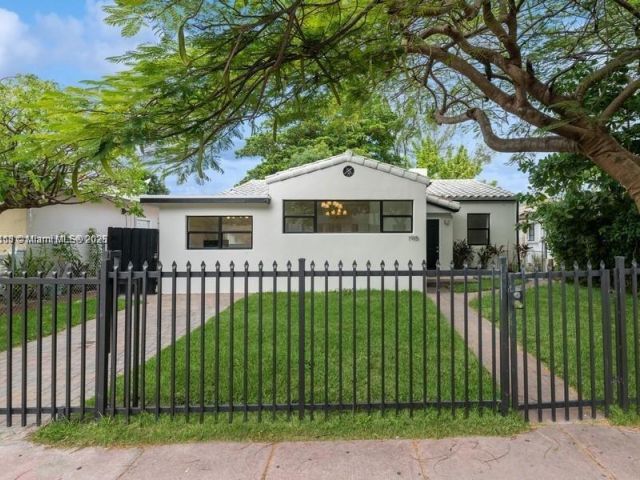 Home for sale at 1915 Normandy Drive - photo 7468449