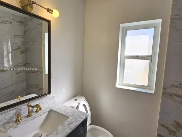 3-bedroom home for sale in Miami Beach - 1915 Normandy Drive - MondialRealty