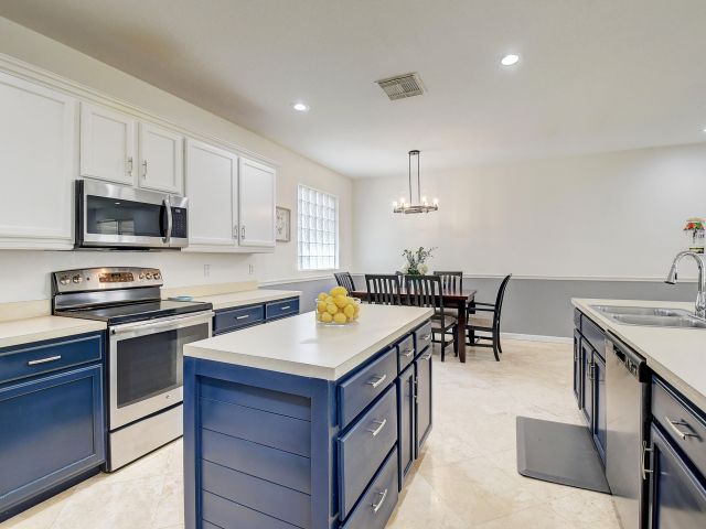 Home for sale at 1489 E Bexley Park Drive - photo 6680886