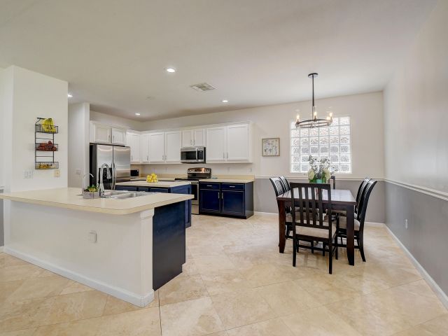 Home for sale at 1489 E Bexley Park Drive - photo 6680893