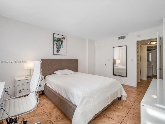 Apartment for sale  Unit #511 - photo 6679301