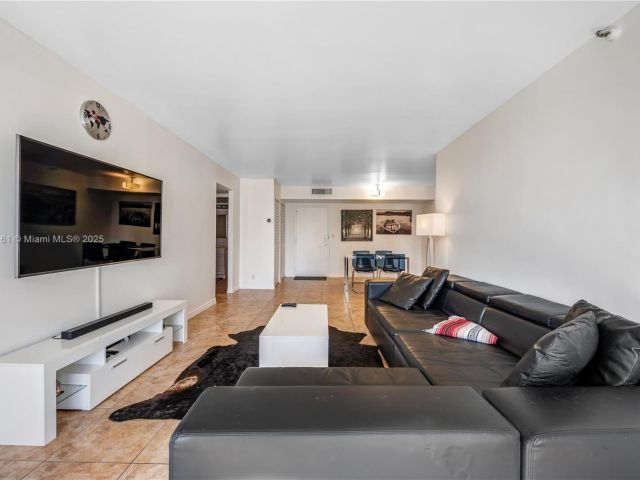 Apartment for sale  Unit #511 - photo 6679311